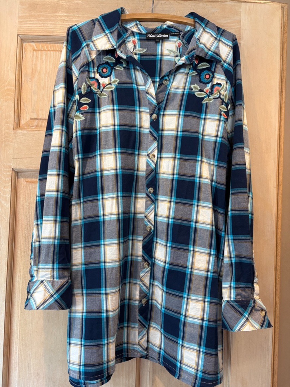 Tolani Collection Navy Plaid Embroidered Button-Up Shirt 3X